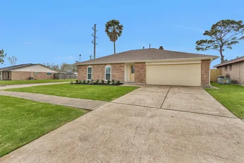 8422 Oakhaven Road La Porte TX 77571