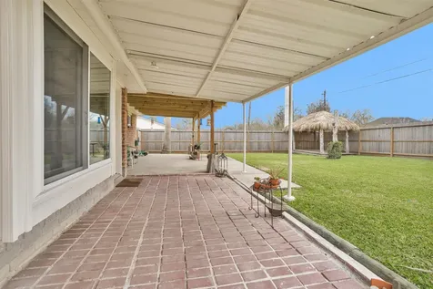 8422 Oakhaven Road La Porte TX 77571