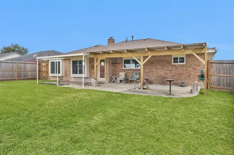 8422 Oakhaven Road La Porte TX 77571