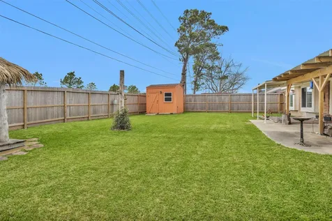 8422 Oakhaven Road La Porte TX 77571