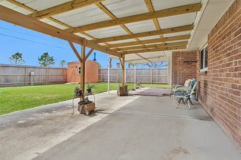 8422 Oakhaven Road La Porte TX 77571