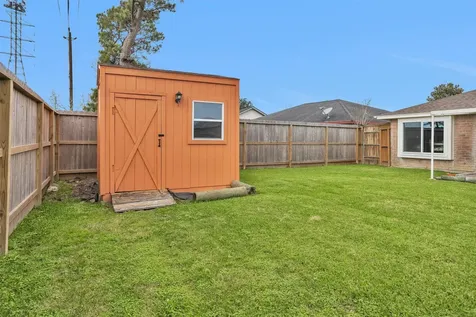 8422 Oakhaven Road La Porte TX 77571