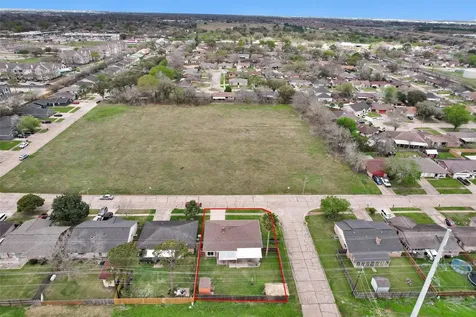 8422 Oakhaven Road La Porte TX 77571