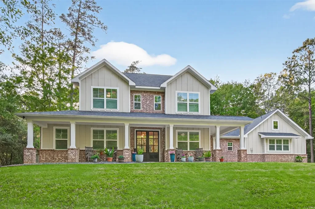 387 Grand View Huntsville TX 77340