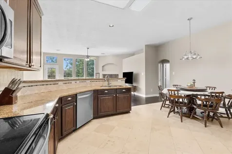 1518 William Trace Baytown TX 77523