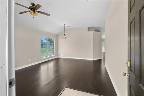 1518 William Trace Baytown TX 77523