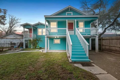 4728 Avenue R 1/2 Galveston TX 77551