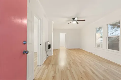 4728 Avenue R 1/2 Galveston TX 77551