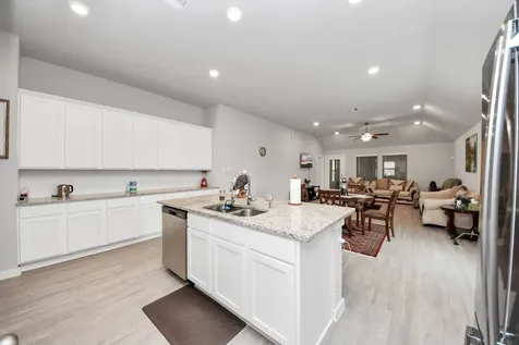 2610 Blue Abbott Drive Fresno TX 77545