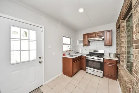 2610 Blue Abbott Drive Fresno TX 77545