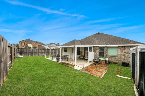 2610 Blue Abbott Drive Fresno TX 77545