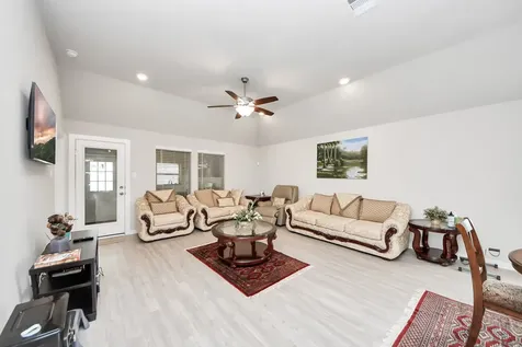 2610 Blue Abbott Drive Fresno TX 77545