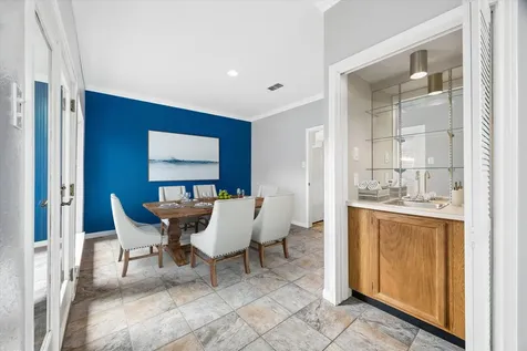 7447 Cambridge Street 32 Houston TX 77054