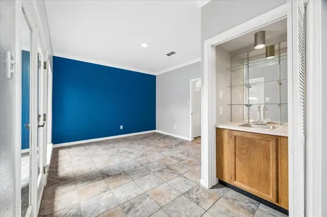 7447 Cambridge Street 32 Houston TX 77054
