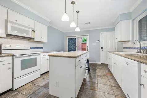 7447 Cambridge Street 32 Houston TX 77054