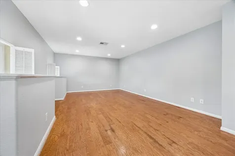 7447 Cambridge Street 32 Houston TX 77054