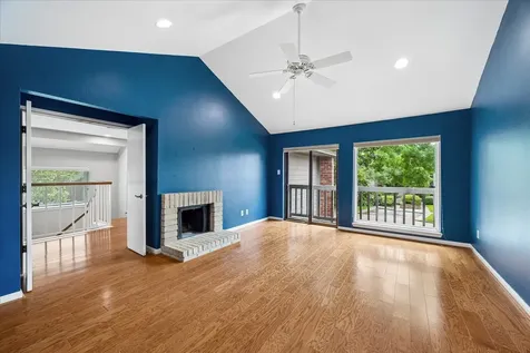 7447 Cambridge Street 32 Houston TX 77054