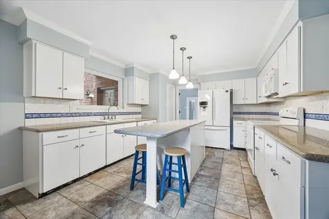 7447 Cambridge Street 32 Houston TX 77054