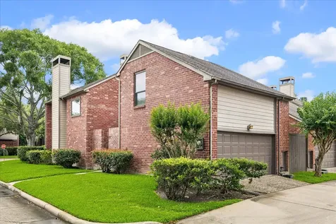 7447 Cambridge Street 32 Houston TX 77054