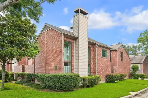7447 Cambridge Street 32 Houston TX 77054