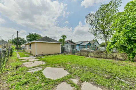 7615 Avenue E Houston TX 77012