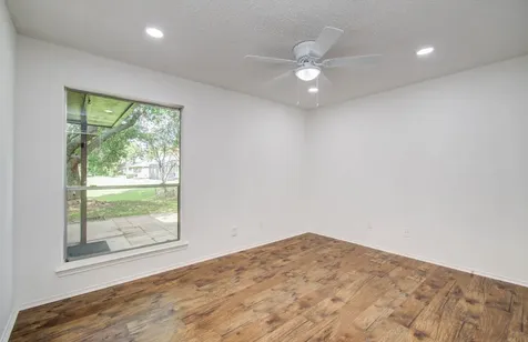 806 Country Place Blvd Street Pearland TX 77584
