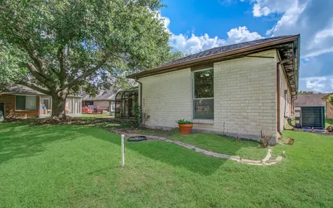 806 Country Place Blvd Street Pearland TX 77584