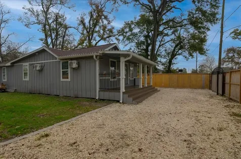 9306 Bertwood Street Houston TX 77016