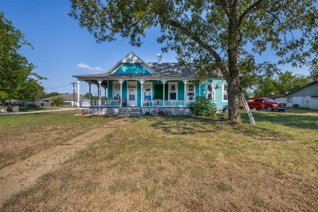 610 W Davis Street Hearne TX 77859