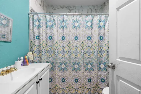 610 W Davis Street Hearne TX 77859