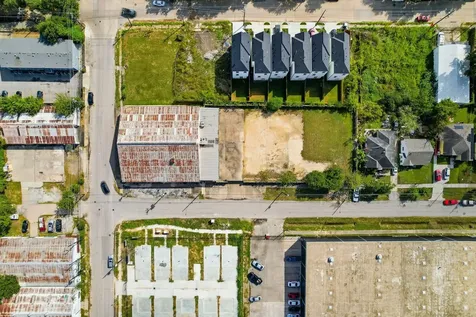 3368 Dixie Drive Houston TX 77021