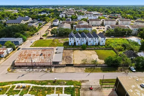 3368 Dixie Drive Houston TX 77021