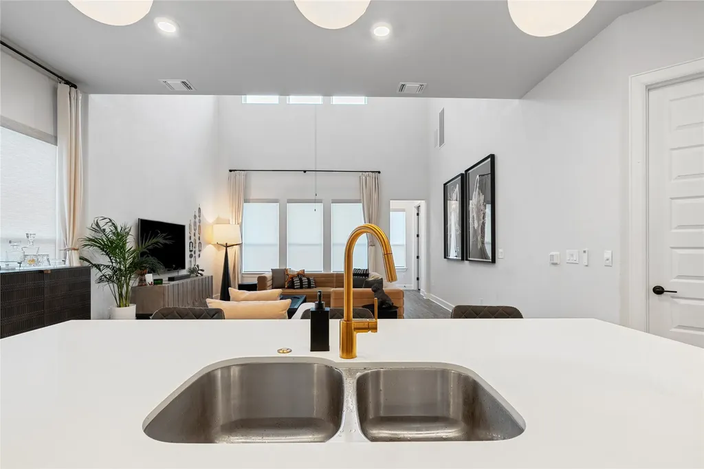 4504 Cool Gray Cove Austin TX 78747