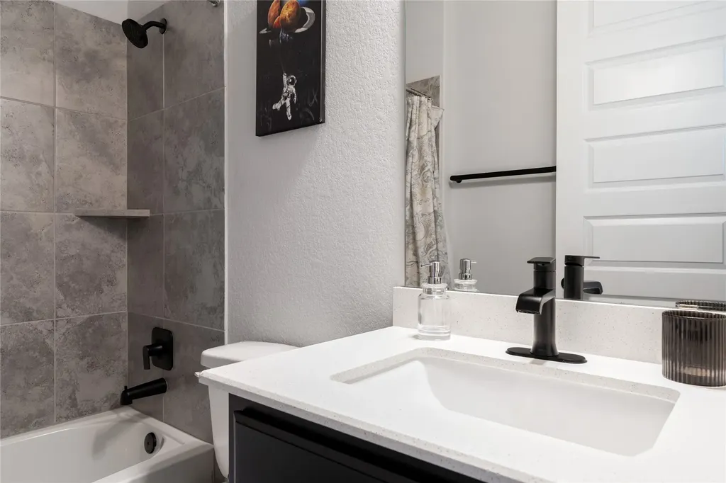 4504 Cool Gray Cove Austin TX 78747