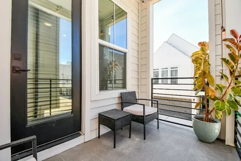 5710 White Magnolia Street Houston TX 77091