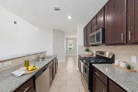 2707 Golden Hills Court Fresno TX 77545
