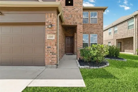 2707 Golden Hills Court Fresno TX 77545