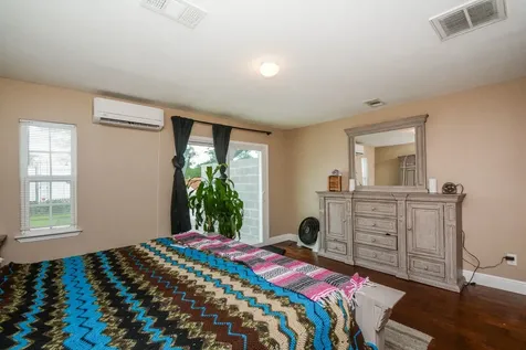 1402 Chestnut Ridge Road Kingwood TX 77339