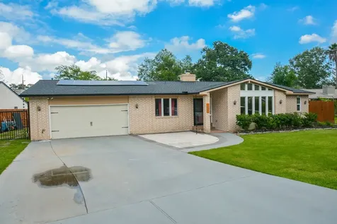 1402 Chestnut Ridge Road Kingwood TX 77339