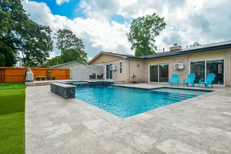 1402 Chestnut Ridge Road Kingwood TX 77339