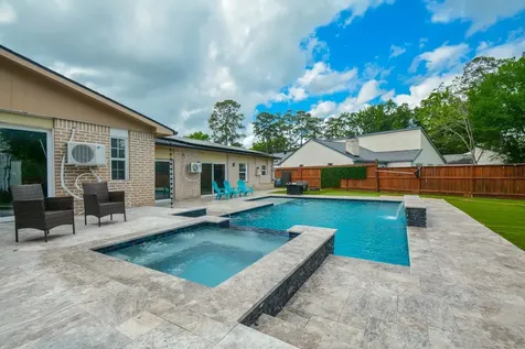 1402 Chestnut Ridge Road Kingwood TX 77339