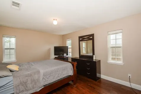 1402 Chestnut Ridge Road Kingwood TX 77339