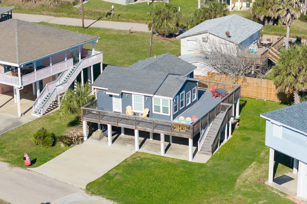 4211 Surf Drive Galveston TX 77554