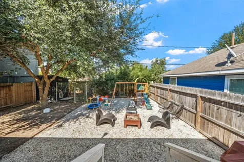 805 E 36th Street Houston TX 77022