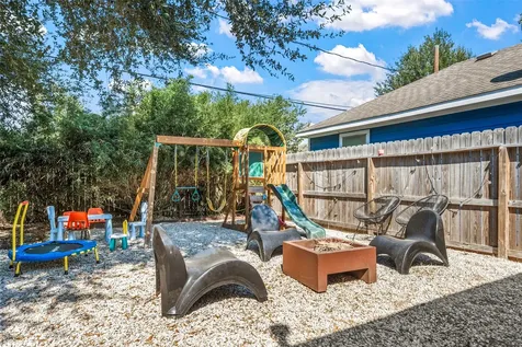 805 E 36th Street Houston TX 77022