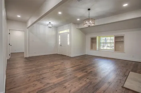 83 Dahlia Road Huntsville TX 77320