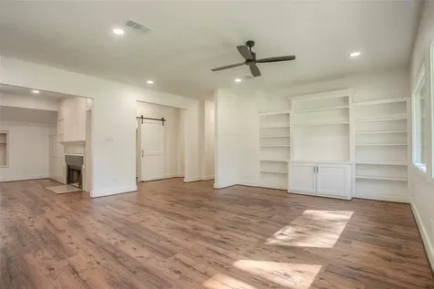 83 Dahlia Road Huntsville TX 77320