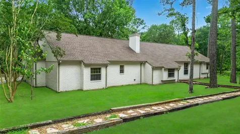 83 Dahlia Road Huntsville TX 77320