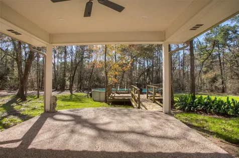 83 Dahlia Road Huntsville TX 77320