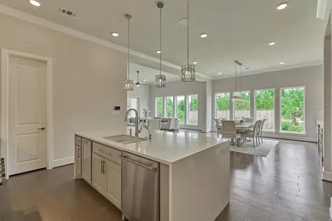 35 Papado Trails Circle Tomball TX 77375